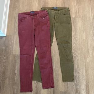 2 for 1. Red and green size 4, old navy skinny rockstar jeans. mid-rise pants.